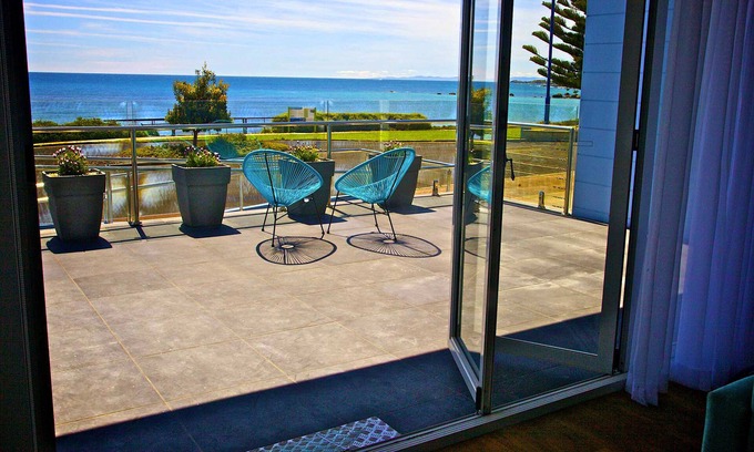 Penguin Apartamento | Penguin Beachfront Apartments