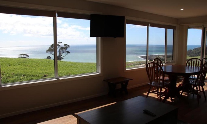 Central Coast Council Casa | Penguin Seaside Farm