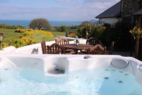 Aberporth Casa | Penlan Coastal Cottages-Millstone