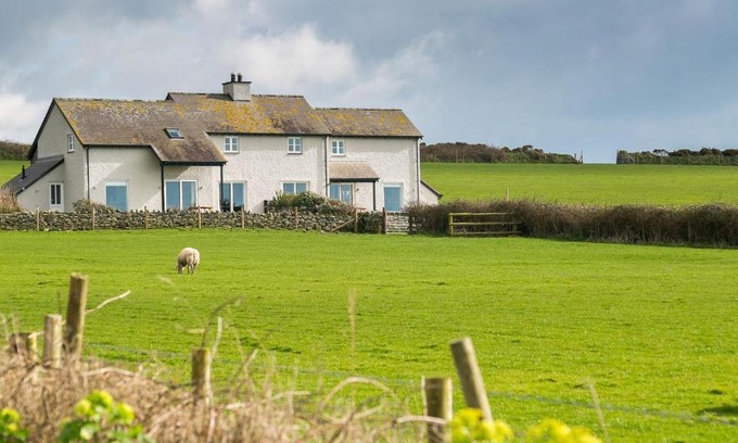 Ty Croes Casa | Penrhyn Isaf Dau
