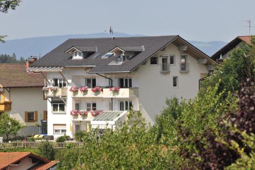 Bodenmais Casa | Pension / FW Gästehaus Stern