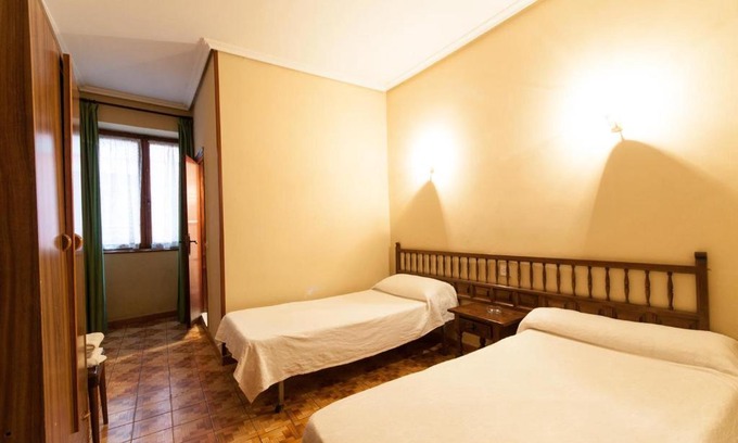 Llanes Casa | Pension Iberia