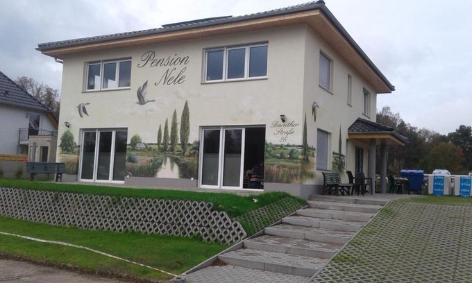 Topchin Casa | Pension NELE für Monteure NAHE Berlin