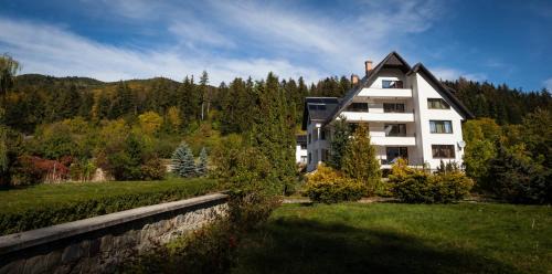 Garcina Casa | Pensiunea Almas