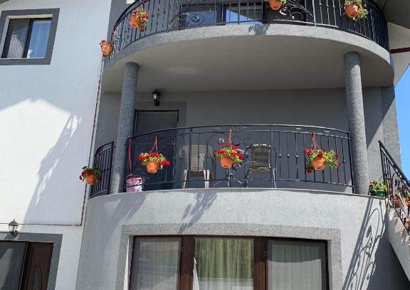 Navodari Casa | Pensiunea AMIRA