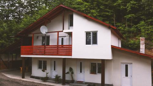 Lunca Jaristei Casa | Pensiunea Dana-Maria