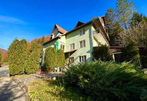 Baia-Sprie Casa | Pensiunea Limpedea