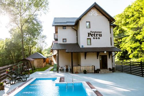 Sugag Casa | Pensiunea Petru