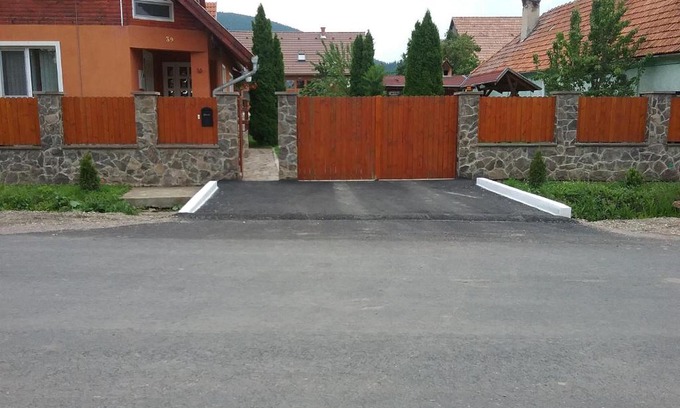 Pauleni-Ciuc Casa | Pensiunea Rose