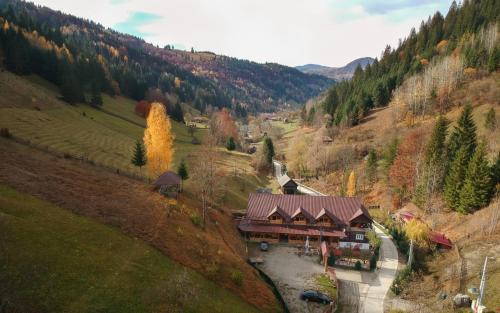 Damuc Casa | Pensiunea Vânătorul