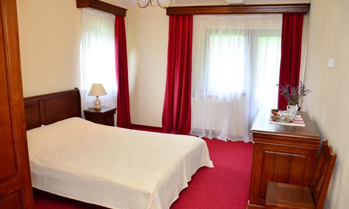 Rau Sadului Casa | Pensiunea Valea Pinului