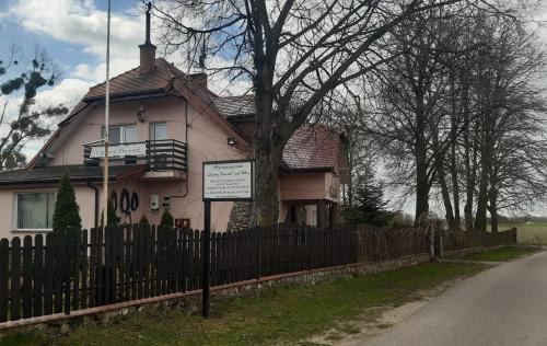 Strzegowo Casa | Pensjonat Lipowy Dworek