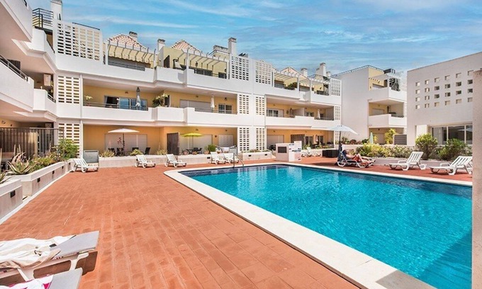 Cabanas Apartamento | Penthouse apartment in Cabanas Royal Beach with free WIFI & Pool.