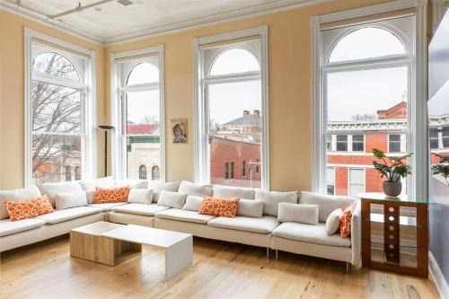 North Downtown Apartamento | Penthouse Apartment Overlooking Downtown Mall