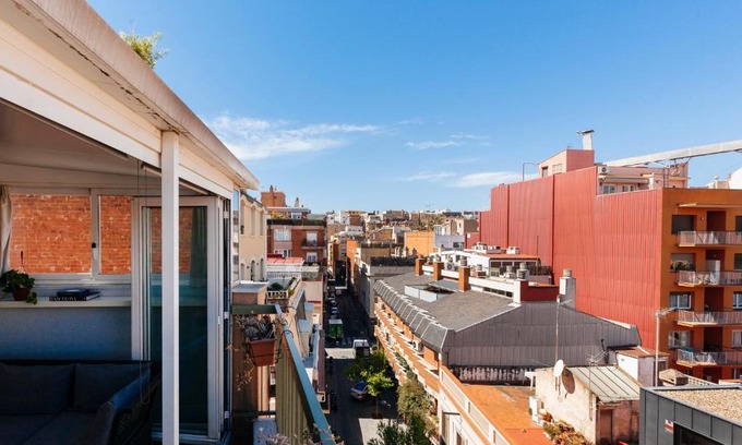 El Putget i Farro Apartamento | Penthouse Apartment