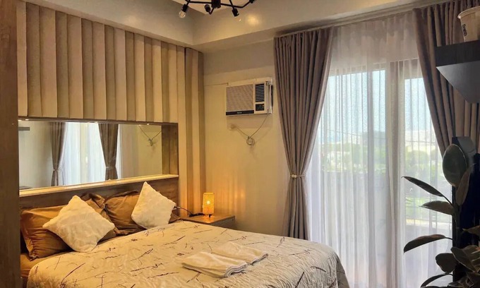 Pasay Apartamento | Penthouse Condo Unit near Airport NAIA