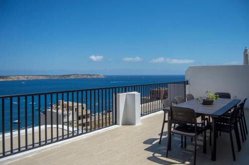 Għadira Apartamento | Penthouse Ghadira With Amazing Views! By Homely