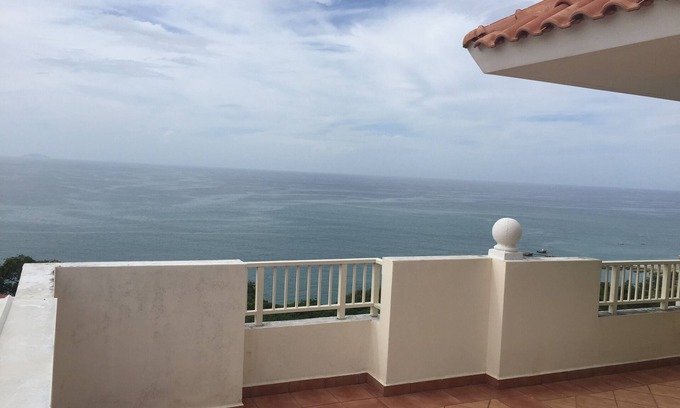 Borinquen Condominio | Ático en el paraíso!