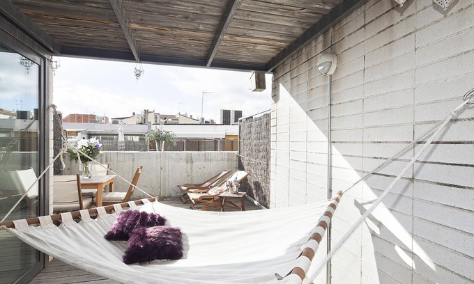 El Putget i Farro Apartamento | Ático cerca del Tibidabo 3 habitaciones para 6 pax con Terraza - WiFi Gratis