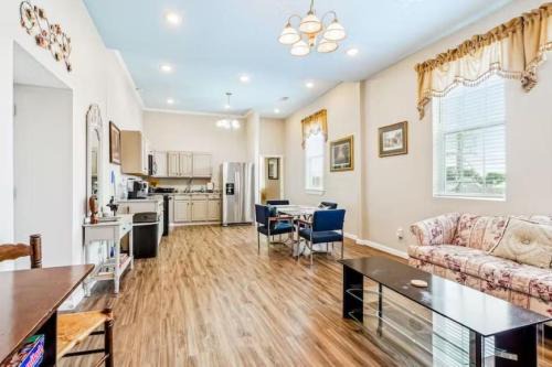 South 7th Ward Apartamento | Penthouse on Claiborne