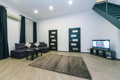 Verkhnie Misto Apartamento | Penthouse on Maydan Loft Style