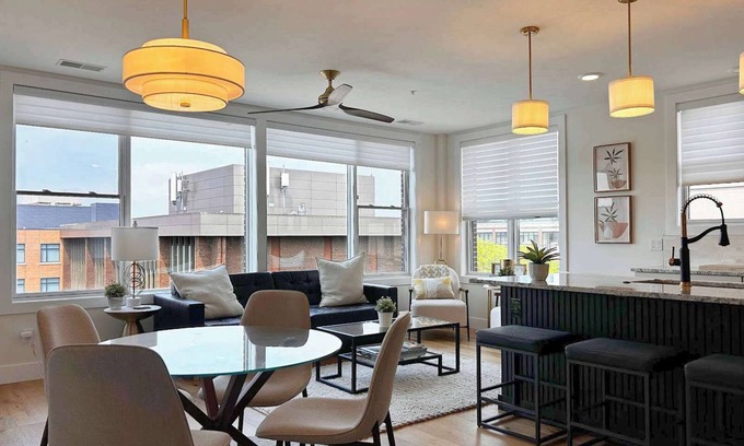 Traverse City Condominio | Penthouse on Park - 501 | Best Location!
