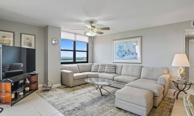 Isla del Sol Condominio | Bahía O-803 Isla Del Sol Baño de 2 camas ¡VISTAS INCREÍBLES! Cama King gratis WIFI Estacionamiento ¡HERMOSO!