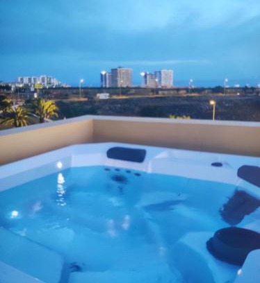Callao Salvaje Casa | Penthouse Sabina mit Jacuzzi