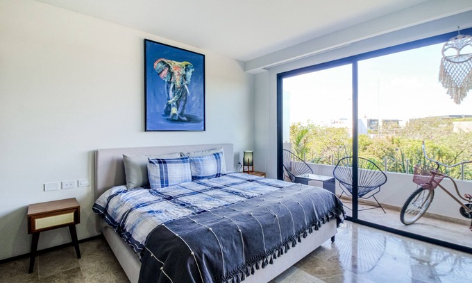 Tulum City Center Apartamento | Penthouse studio with pool, balcony, gym, & spa - great location near shops