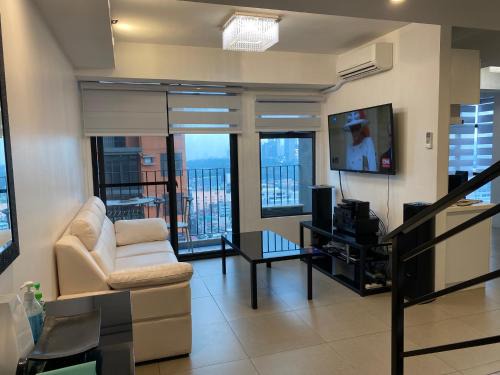 Socorro Apartamento | Penthouse suite at Porto Vita Towers in Cubao Quezon City
