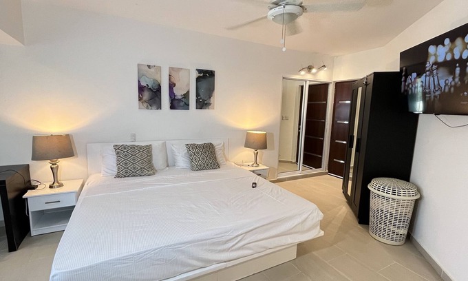 Montellano Apartamento | Penthouse suite in Cabarete on the beachn Full kitchen with backyard and BBQ