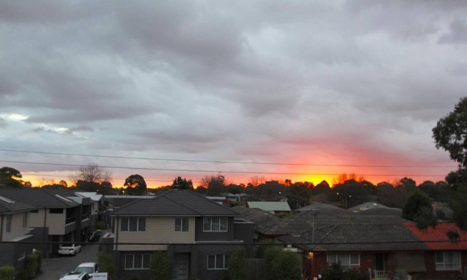 Heidelberg Heights Apartamento | Penthouse, top level, open plan, quiet, clean, lge balcony, near Hospitals & Uni