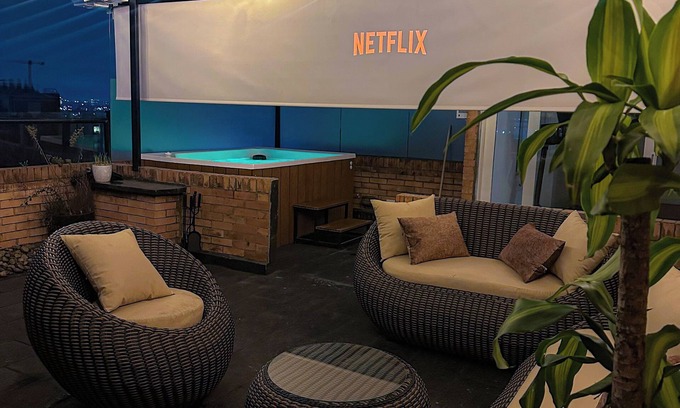 Chapinero Apartamento | Penthouse with a luxury jacuzzi and panoramic view
