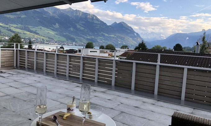 Tscheppach Apartamento | Ático con fantásticas vistas a las montañas y al lago Sarnen