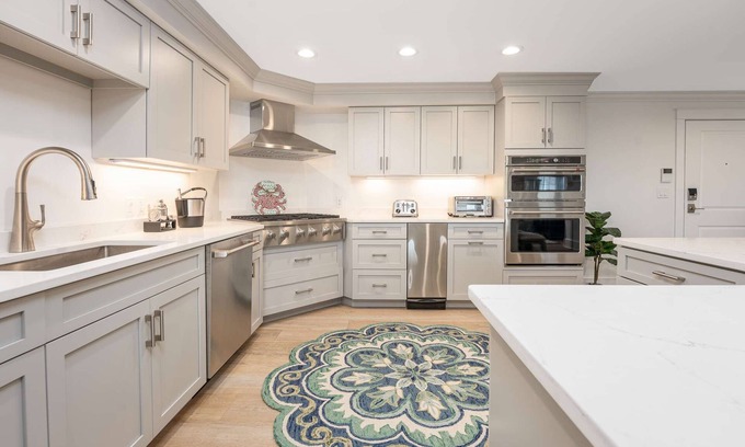 Plymouth Cultural District Apartamento | Penthouse with Private Roofdeck on Plymouth Harbor