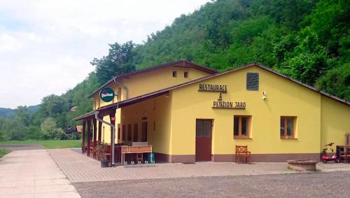 Jilove u Prahy Casa | Penzion a Restaurant Jaro