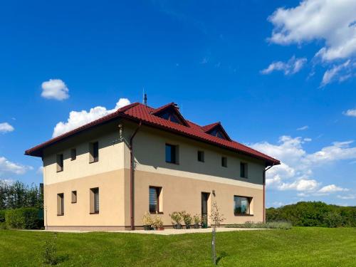 Zavisice Casa | Penzion Bez Modrého Páva