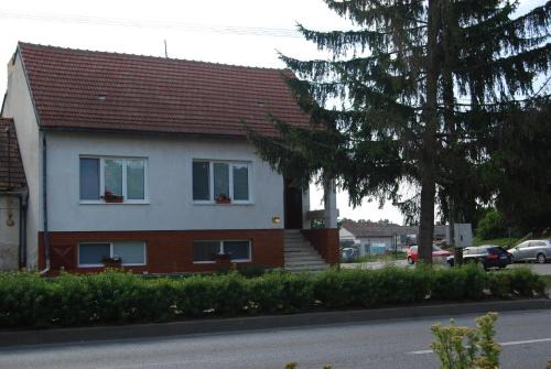 Svatoborice-Mistrin Casa | Penzion Na Rozcestí