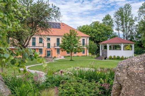 Benesov nad Cernou Casa | Penzion Pod Krásnou horou