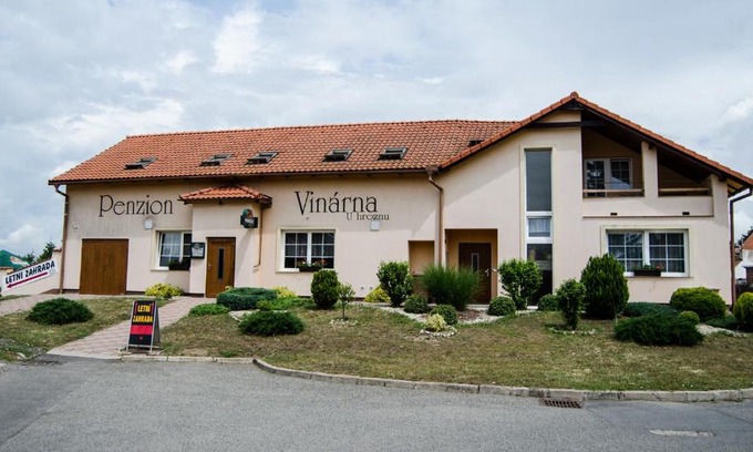Veseli nad Moravou Casa | Penzion Vinárna U Hroznu