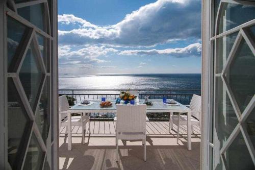 Sirenuse Apartamento | Peony apartment in Nerano with amazing sea view