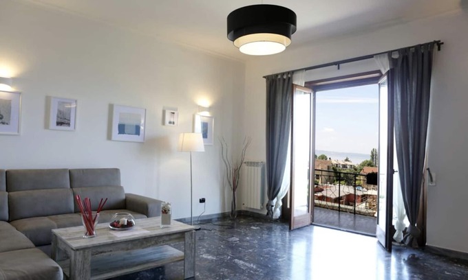 Lake Bracciano Apartamento | Pepè apartament .Comfort and tranquility of your vacation.