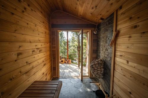 Arrowbear Lake Chalet De Esquí | Perch - Peaceful ECO Cedar Hot Tub AC EV Mountain Views