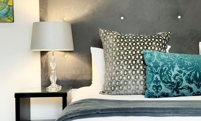Green Point Villa | Perfect 6 bedroom Green Point Gem