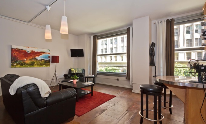 Historic Core Condominio | Perfecto DTLA Loft en primavera y séptimo! ¡31 noches o más!