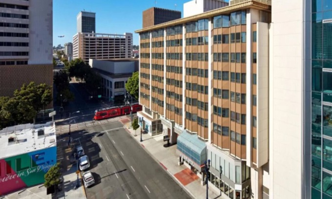 Civic Core Casa | Perfect Escape! 3 Lovely Units, Fitness Center