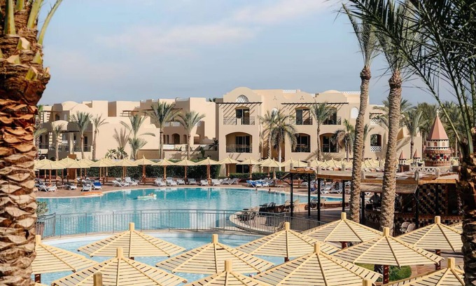 Sharm El Sheikh Complejo | Perfect Family Getaway l Waterpark, Pool, Private Beach & Theater Show