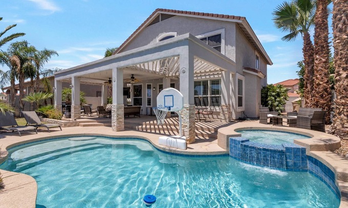 Arrowhead Lakes Casa | Perfect Family Getaway! Waterfront home w/ Kayaks, Private Heated Pool & Spa! Pool table + Free Golf