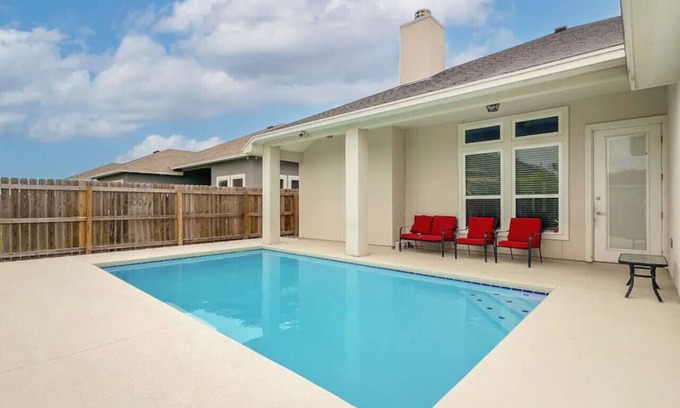 South Side Casa | 303) Perfect for construction companies!