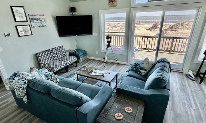 Corolla Casa | Perfect Getaway on a Limited Access Beach with Wild Horses!